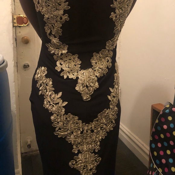 Mid-Length Dress - Picture 5 of 5